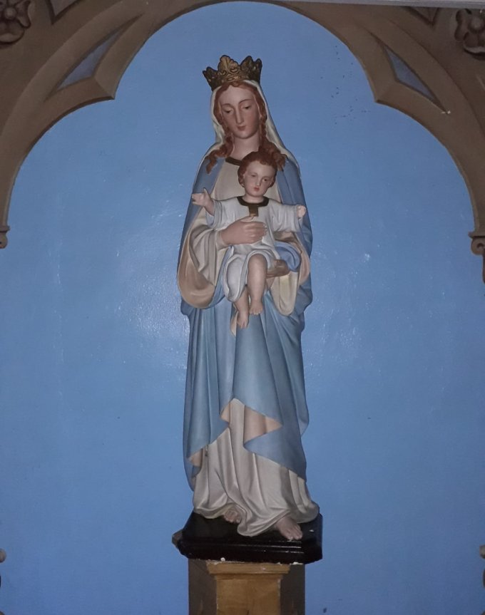 L'Ange du Seigneur apporta l'annonce à Marie et Elle conçue du Saint Esprit.