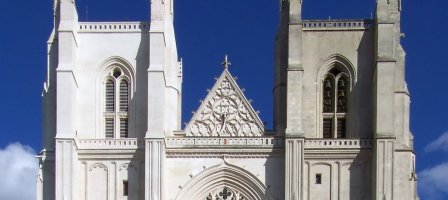 Prier pour la restauration de la cathédrale de Nantes