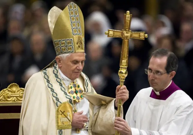 Mort de Benoît XVI : 15 jours pour redécouvrir ce grand pape 139110-benoit-xvi-et-la-liturgie!680