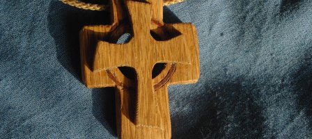 Prions pour que Marie aide notre pape