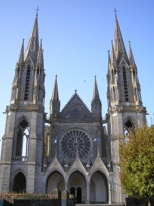 CC BY-SA 3.0 basilique Notre-Dame-de-Pontmain