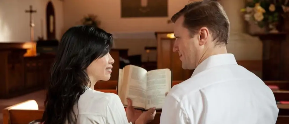 Aprende los 5 lenguajes del amor a la luz de la Biblia 