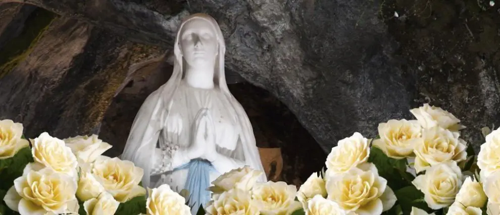 Neuvaine à l' IMMACULEE pour les 10 ans de l' HOMMAGE FLORAL