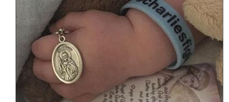 Le petit Charlie Gard, notre bébé de coeur, est décédé, PRIONS