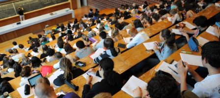 Prions pour les jeunes en difficulté dans leurs études