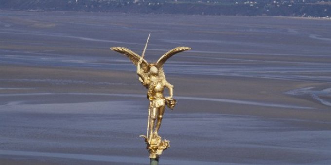 Demandons la protection de Saint Michel pour la France