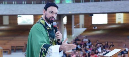 Como superar e vencer a ansiedade? - Padre Adriano Zandoná