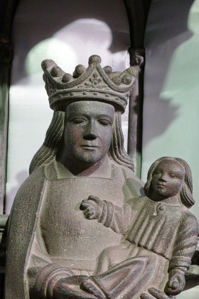 Avec Notre Dame du Folgoet, prions pour la France