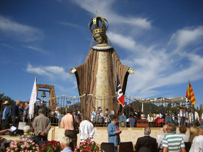 Prier Notre-Dame de l'Afrique aux intentions du continent!! NOTRE_DAME_D_AFRIQUE_MEMORIAL